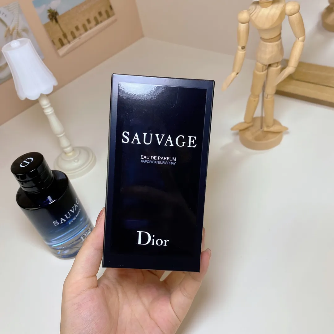 Dior Sauvage Eau de Parfum 100ML Dior Sauvage Eau de Parfum 100ML