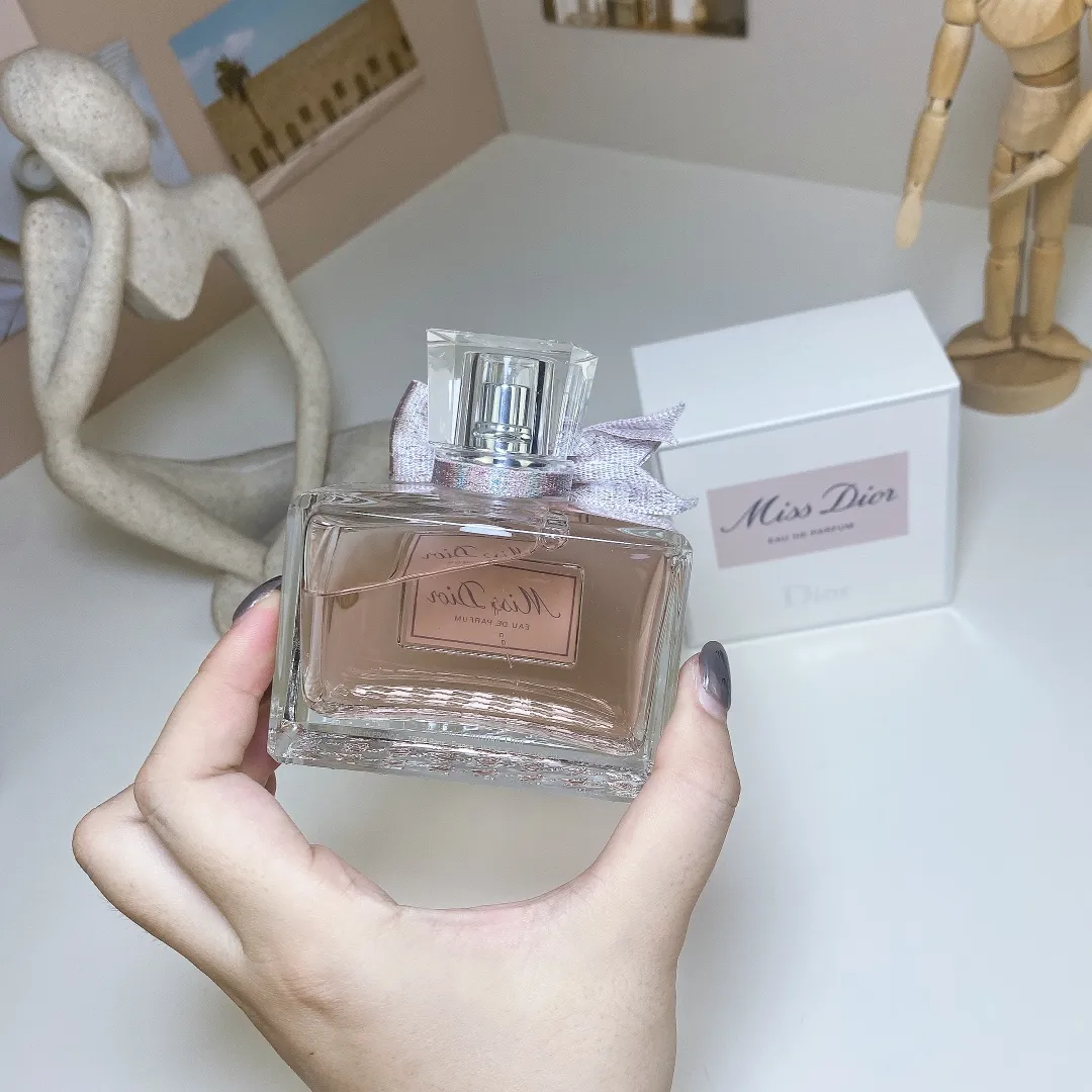 Dior Gowning Dress Ribbon Miss Sweetheart Women's Perfume 100ml Dior Gowning Dress Ribbon Miss Sweetheart Women's Perfume 100ml