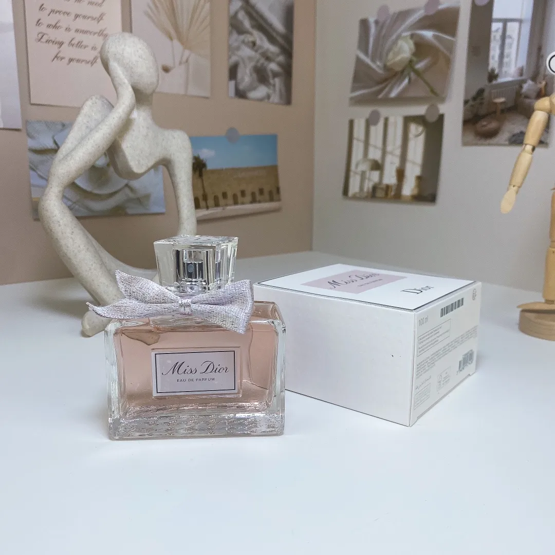 Dior Gowning Dress Ribbon Miss Sweetheart Women's Perfume 100ml Dior Gowning Dress Ribbon Miss Sweetheart Women's Perfume 100ml