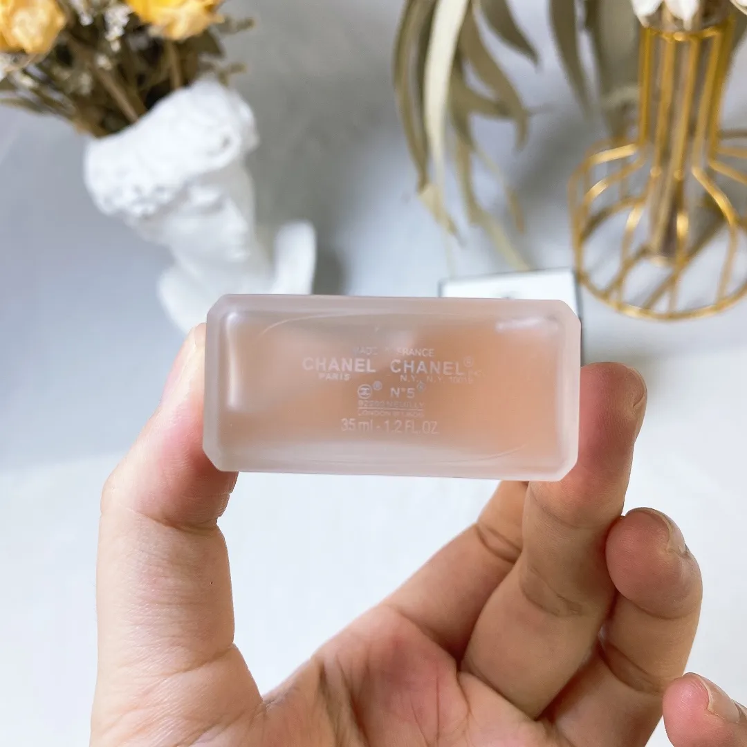 Chanel Chanel No.5 No.5 Hair Fragrance Spray New 35ml New Chanel No.5 Hair Fragrance Spray Chanel Chanel No.5 No.5 Hair Fragrance Spray New 35ml New Chanel No.5 Hair Fragrance Spray