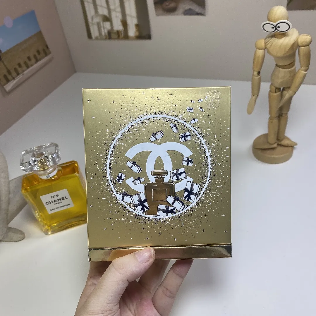 Chanel Wood Box Yellow No.5 Light Essence 100ml Chanel Wood Box Yellow No.5 Light Essence 100ml