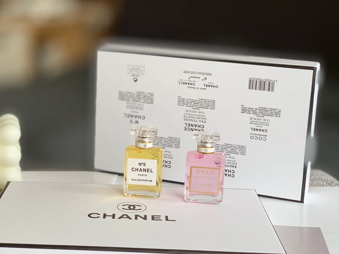 Chanel Five Piece Set Q Edition White Gift Box Chanel Five Piece Set Q Edition White Gift Box