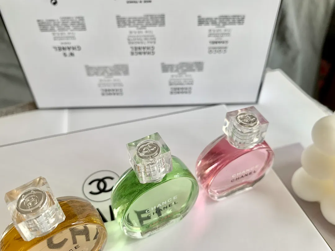 Chanel Five Piece Set Q Edition White Gift Box Chanel Five Piece Set Q Edition White Gift Box