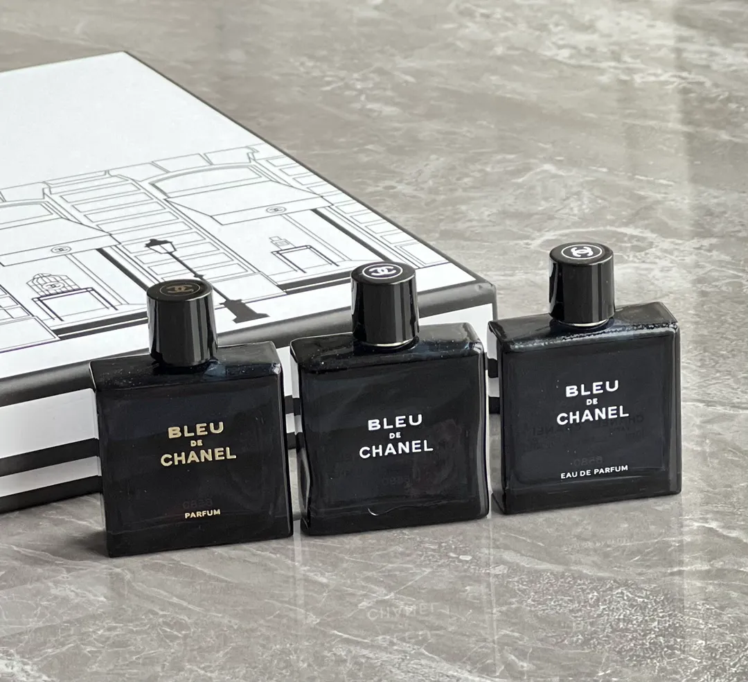 Chanel Family Portrait 12 Piece Set Q Sample Perfume Gift Box Chanel Family Portrait 12 Piece Set Q Sample Perfume Gift Box