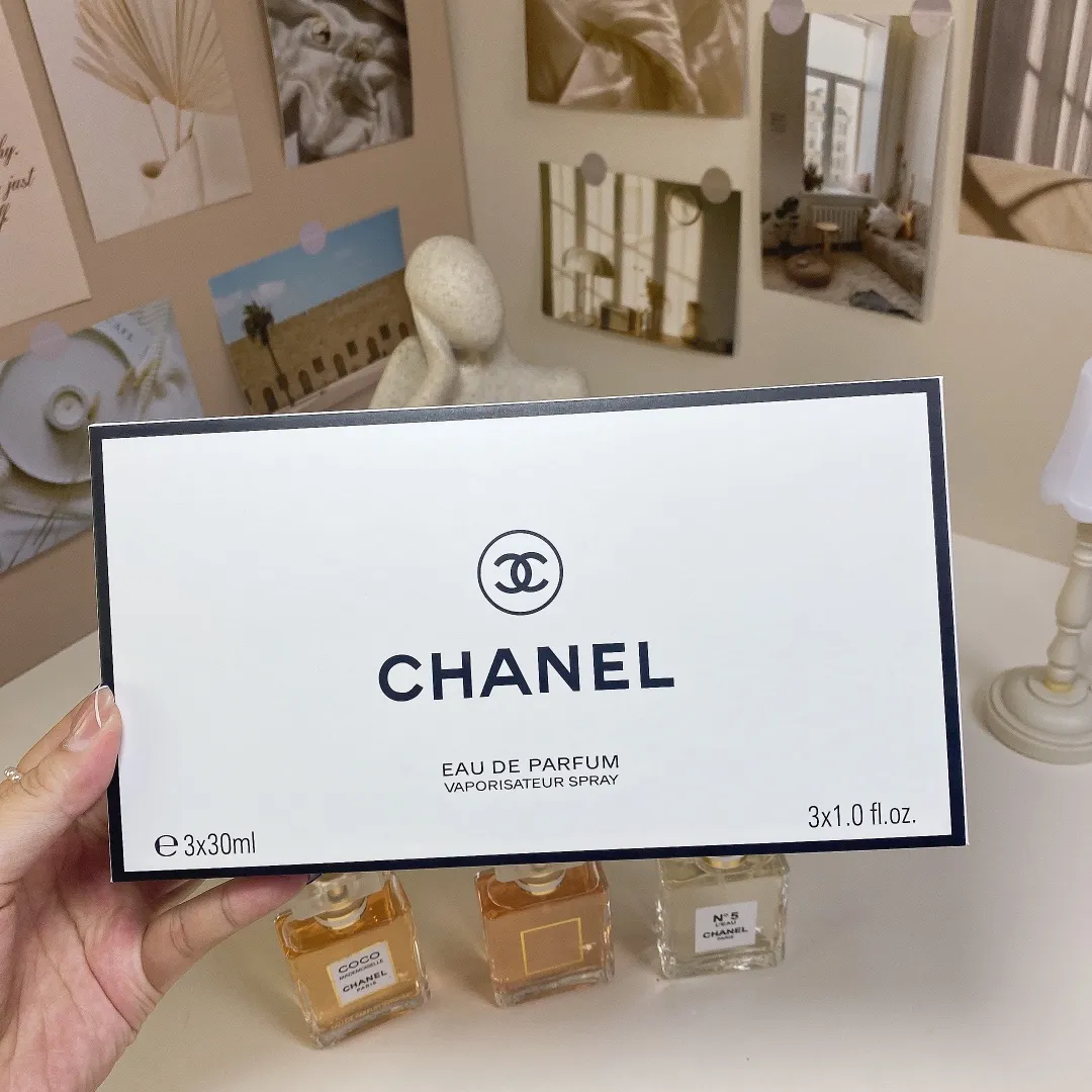 Chanel White Box Square Bottle Sample Set Of 3 Pieces, 30ml X, With Nozzle Chanel White Box Square Bottle Sample Set Of 3 Pieces, 30ml X, With Nozzle