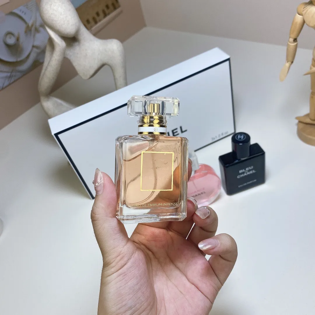 Chanel White Box Sample Set Of 3 Pieces, 30ml X, With Nozzle Chanel White Box Sample Set Of 3 Pieces, 30ml X, With Nozzle