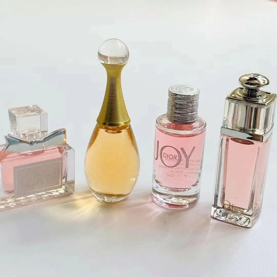 12 Piece Perfume Sample Set 12 Piece Perfume Sample Set