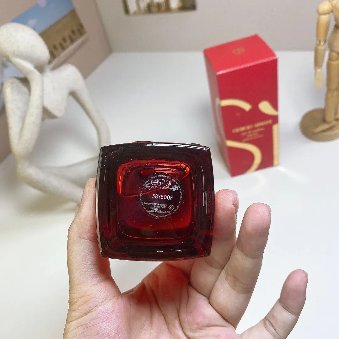 Armani Enchanted Red Pad Love Honor Edition 100ml Armani Enchanted Red Pad Love Honor Edition 100ml