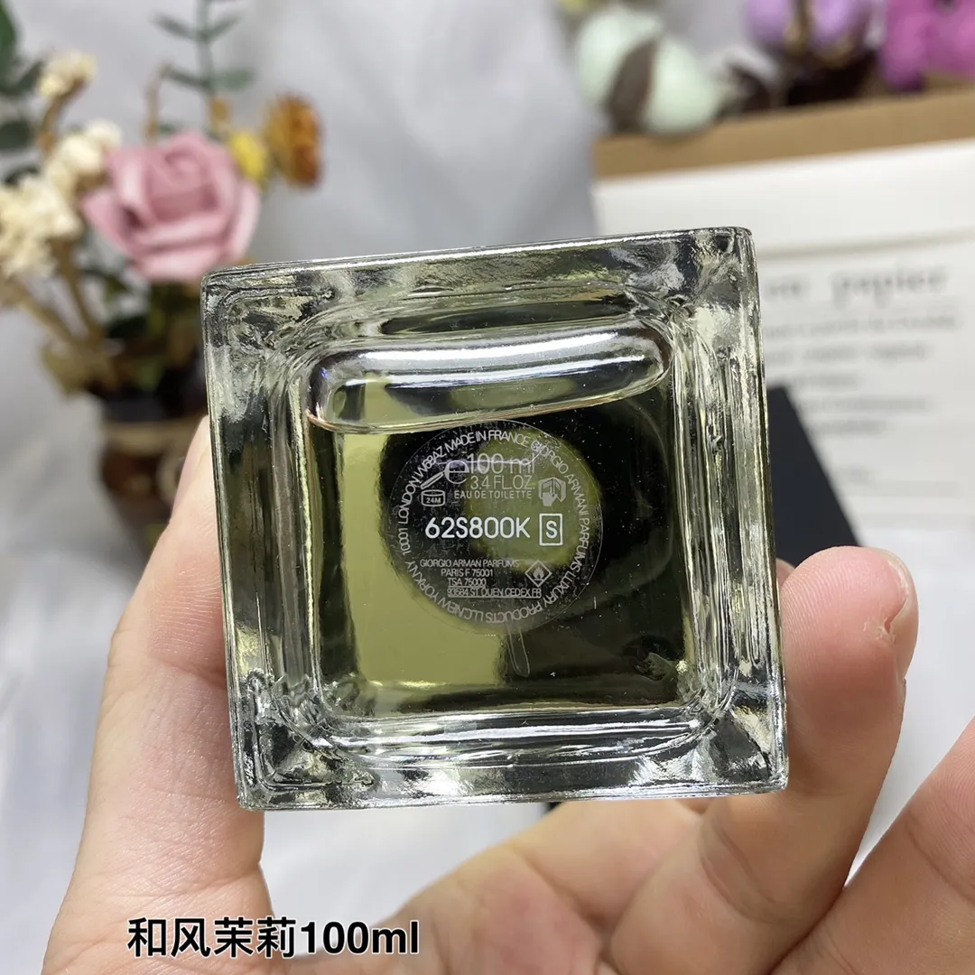 Armani Collection PRIVE LES EAUX Armani Collection PRIVE LES EAUX