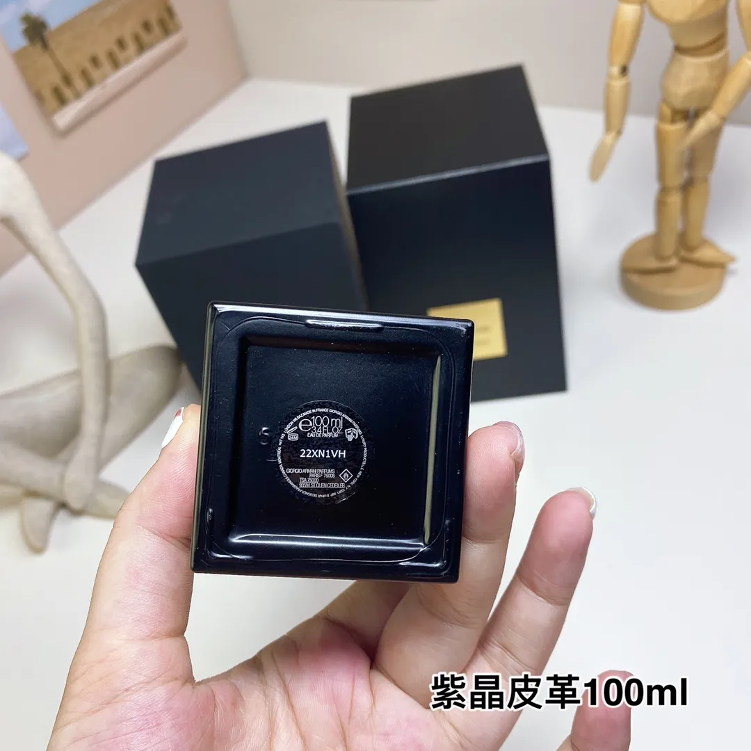 Purple Crystal Leather 100ml Armani High-end Private Collection Series Purple Crystal Leather 100ml Armani High-end Private Collection Series