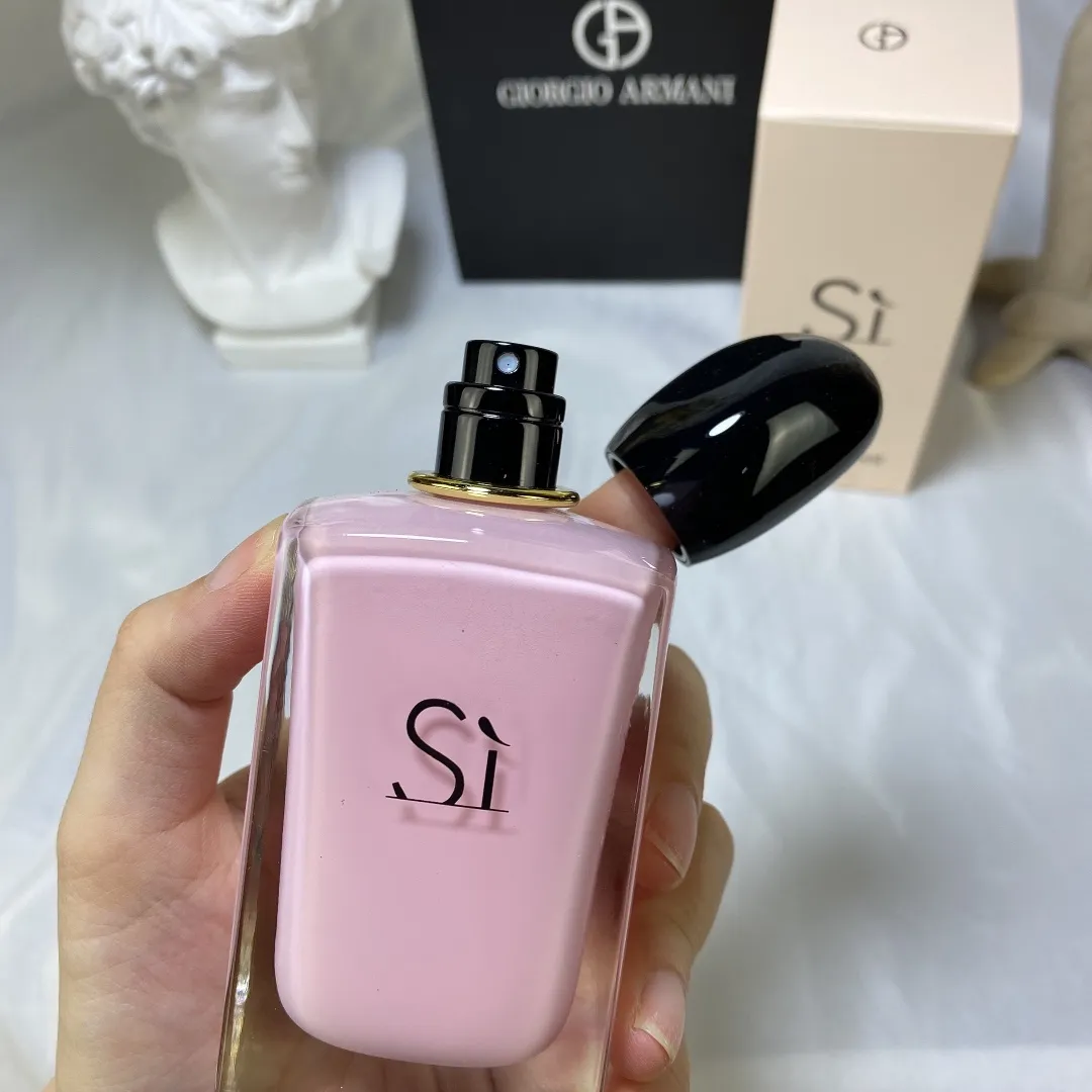Armani Pink Bottle Love Strong Fragrance Flower Fragrance 100ml Armani Pink Bottle Love Strong Fragrance Flower Fragrance 100ml