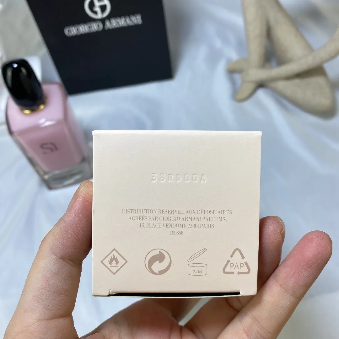 Armani Pink Bottle Love Strong Fragrance Flower Fragrance 100ml Armani Pink Bottle Love Strong Fragrance Flower Fragrance 100ml