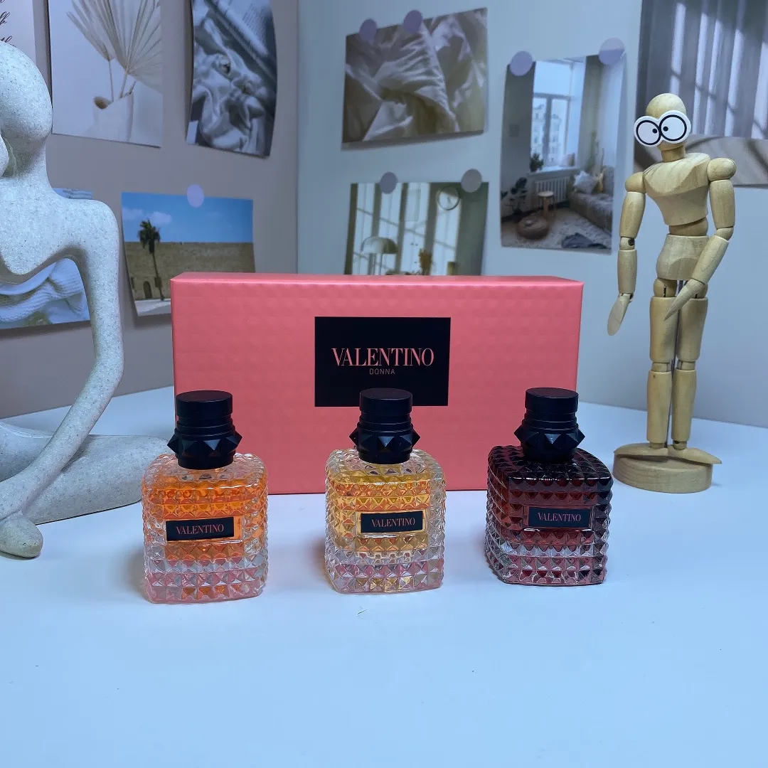 Valentino Perfume Chinese Sample 30ml Three Piece Set! Includes: 30ml * 3 With Nozzle Valentino Perfume Chinese Sample 30ml Three Piece Set! Includes: 30ml * 3 With Nozzle