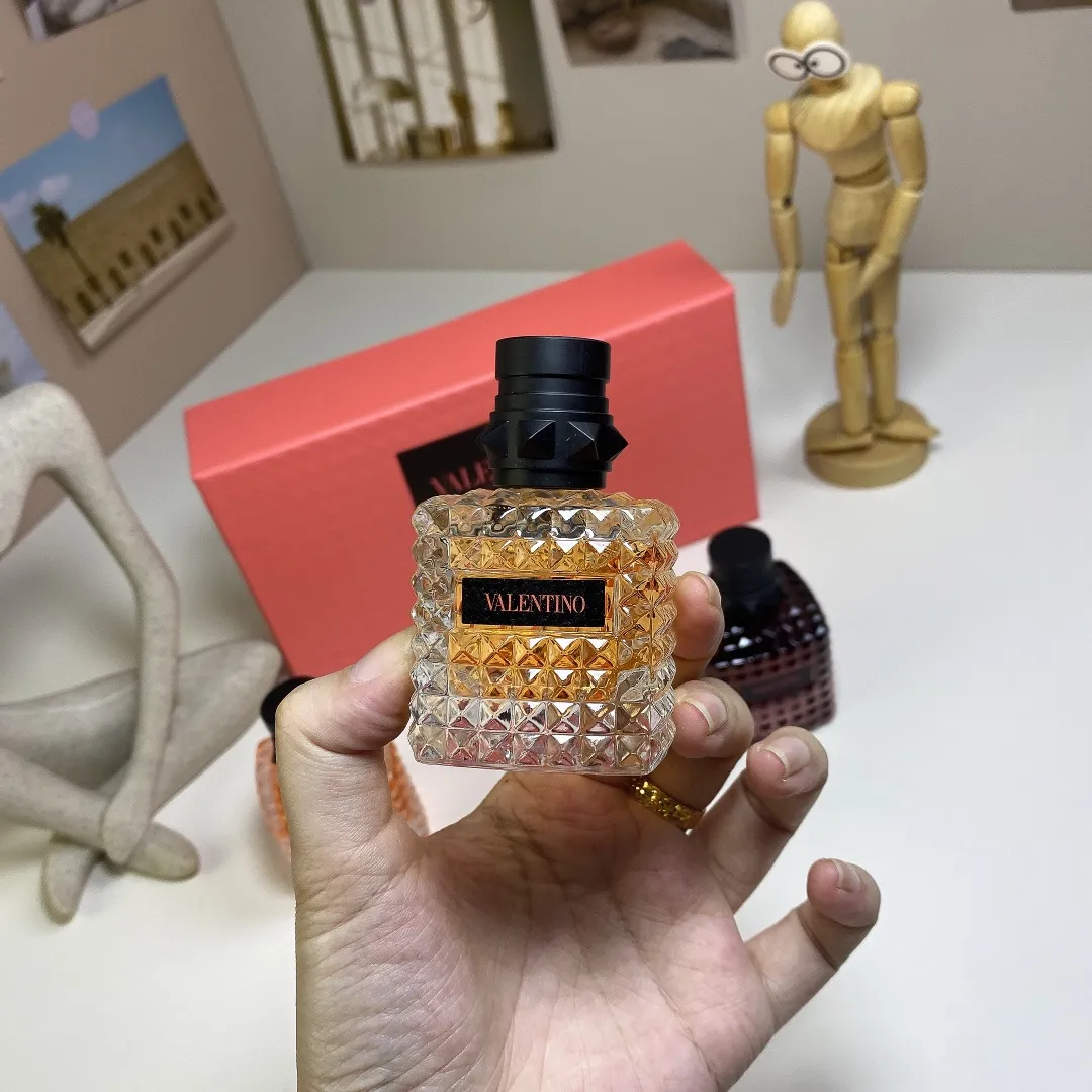 Valentino Perfume Chinese Sample 30ml Three Piece Set! Includes: 30ml * 3 With Nozzle Valentino Perfume Chinese Sample 30ml Three Piece Set! Includes: 30ml * 3 With Nozzle