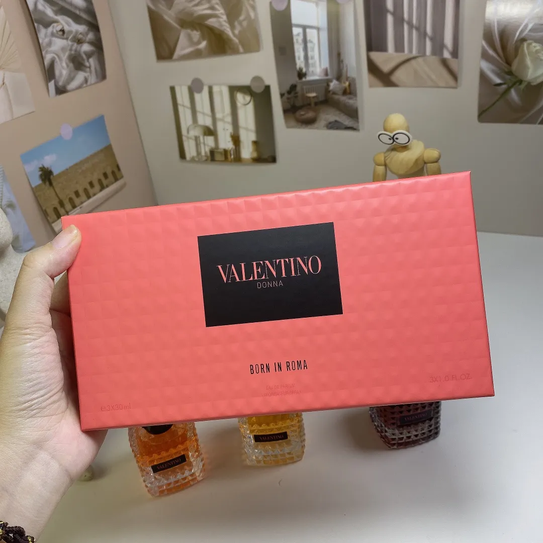 Valentino Perfume Chinese Sample 30ml Three Piece Set! Includes: 30ml * 3 With Nozzle Valentino Perfume Chinese Sample 30ml Three Piece Set! Includes: 30ml * 3 With Nozzle