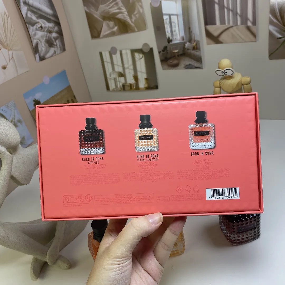 Valentino Perfume Chinese Sample 30ml Three Piece Set! Includes: 30ml * 3 With Nozzle Valentino Perfume Chinese Sample 30ml Three Piece Set! Includes: 30ml * 3 With Nozzle