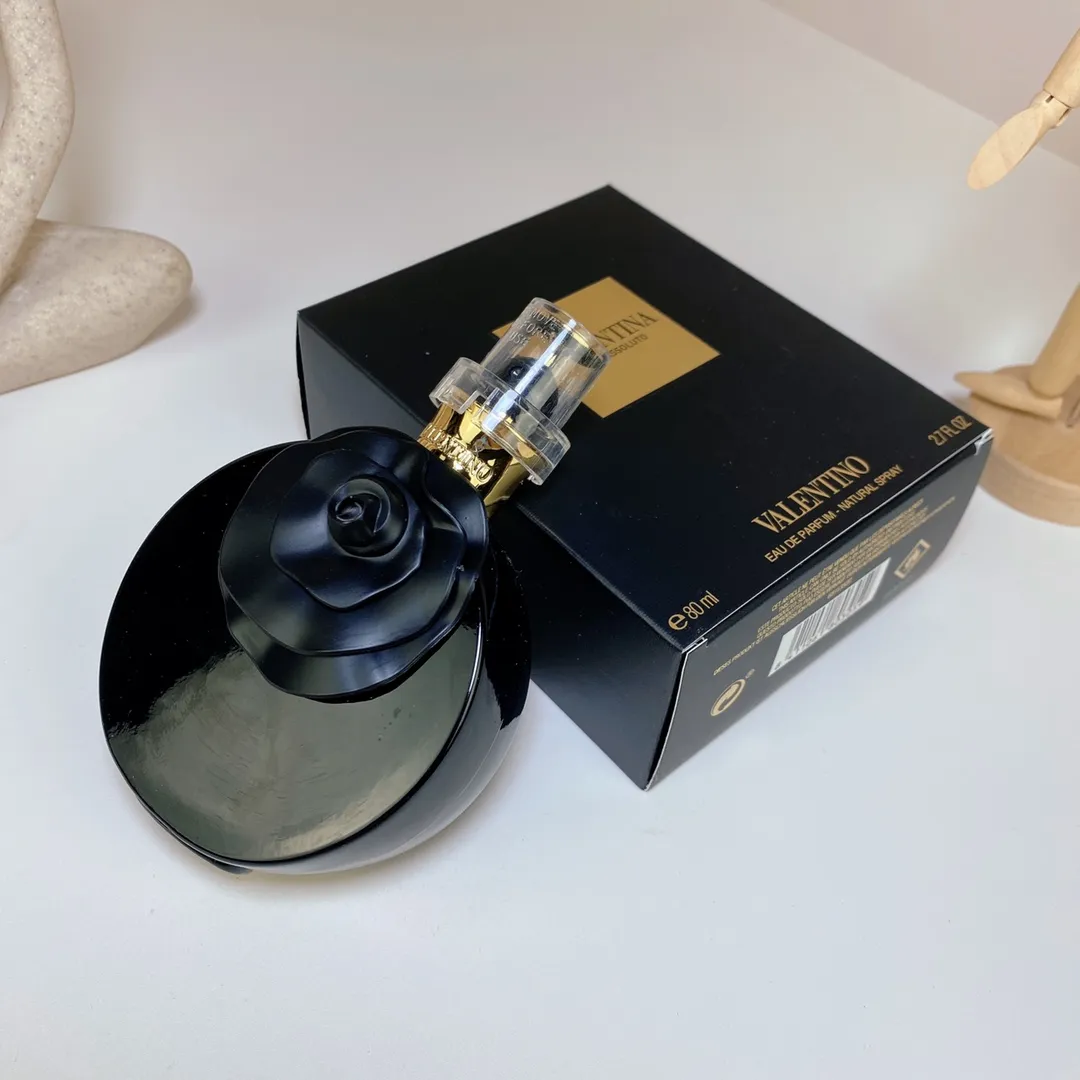 Valentino Black Carved Ebony Essence 80ml Valentino Black Carved Ebony Essence 80ml