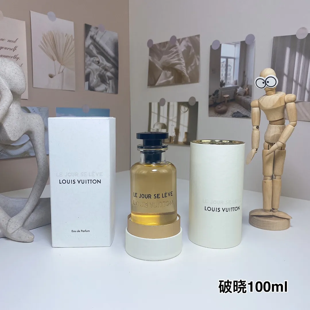 Louis Vuitton Breaking Dawn 100ml Louis Vuitton Le Jour se L è ve Louis Vuitton Breaking Dawn 100ml Louis Vuitton Le Jour se L è ve