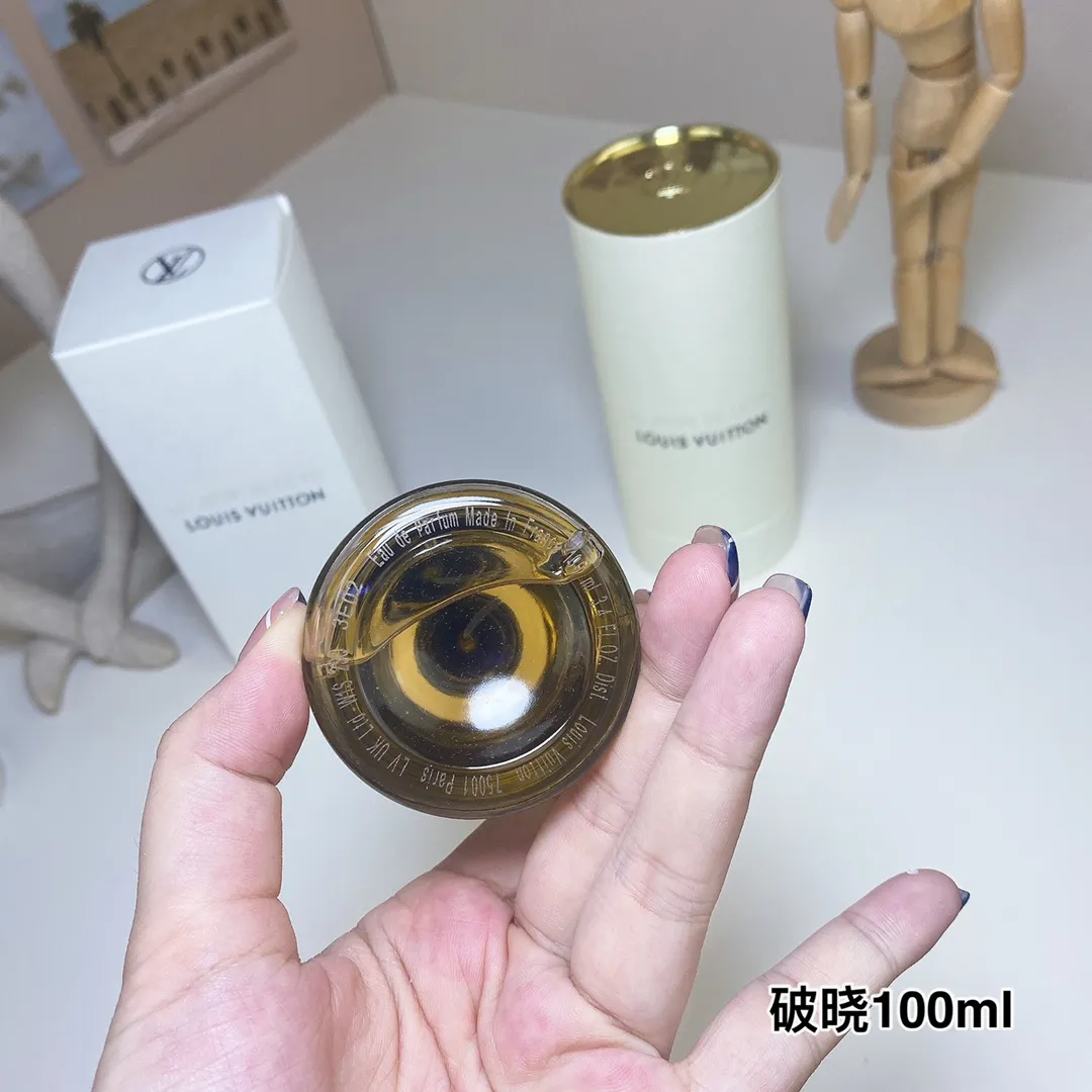 Louis Vuitton Breaking Dawn 100ml Louis Vuitton Le Jour se L è ve Louis Vuitton Breaking Dawn 100ml Louis Vuitton Le Jour se L è ve