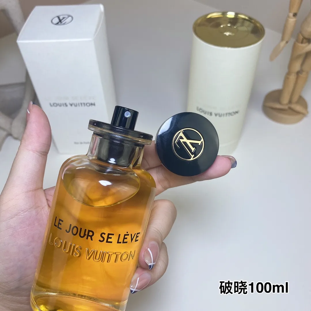 Louis Vuitton Breaking Dawn 100ml Louis Vuitton Le Jour se L è ve Louis Vuitton Breaking Dawn 100ml Louis Vuitton Le Jour se L è ve
