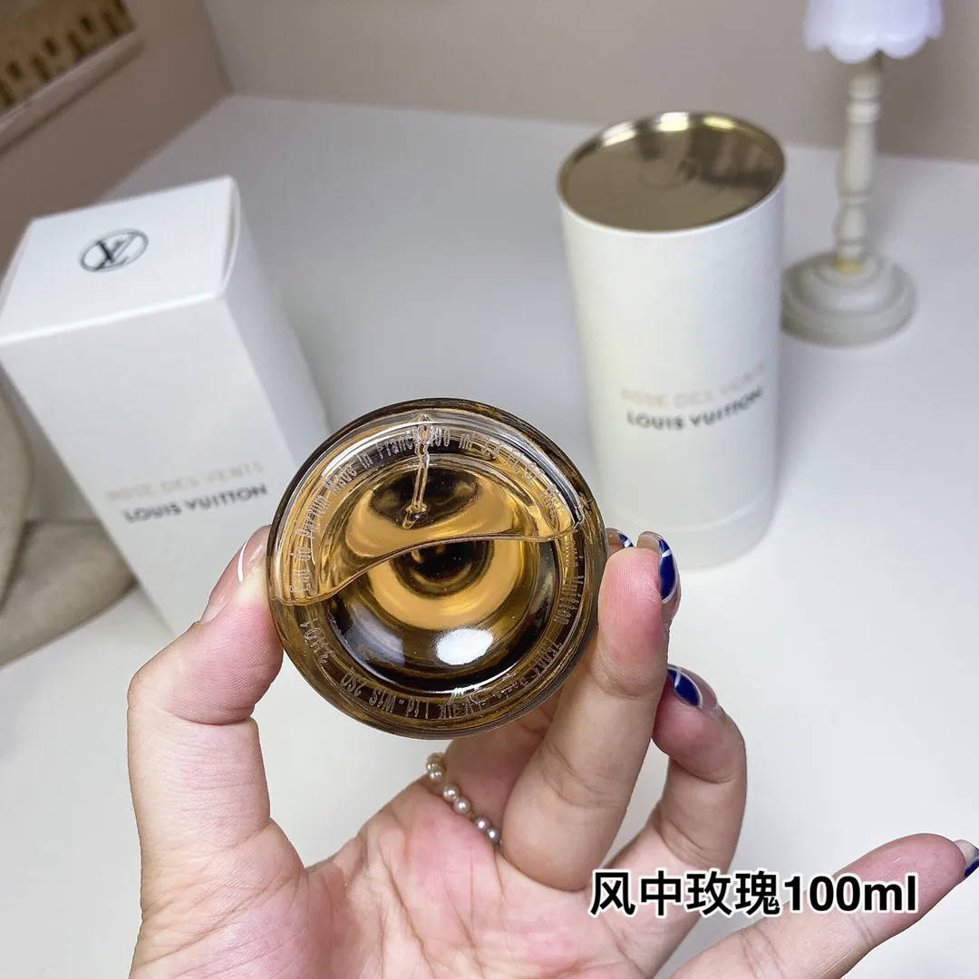 Louis Vuitton Rose des Vents 100ml Louis Vuitton Rose des Vents Louis Vuitton Rose des Vents 100ml Louis Vuitton Rose des Vents