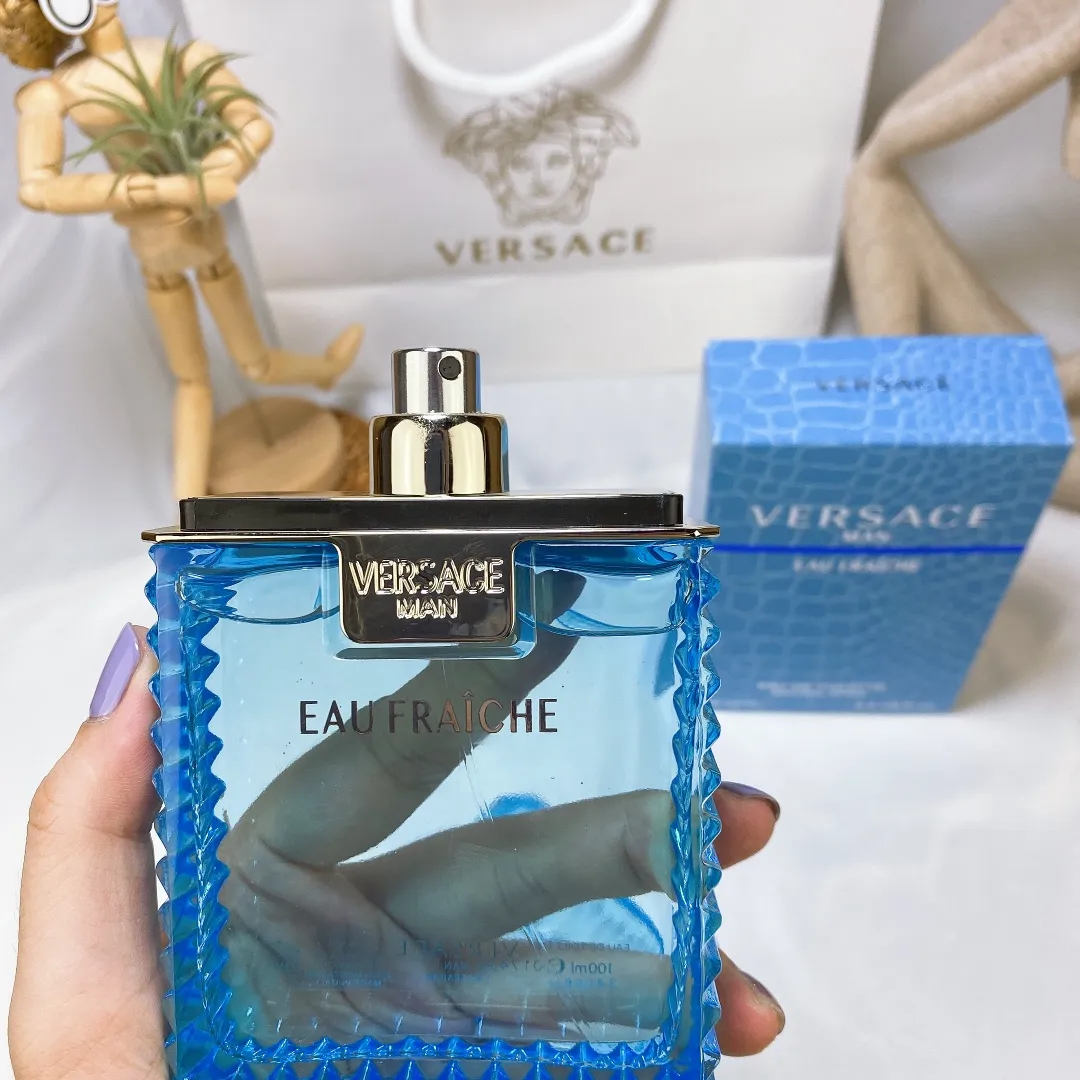 Versace Cloud Breeze Breeze Gentleman Love Men's eau de toilette 100ml Versace Cloud Breeze Breeze Gentleman Love Men's eau de toilette 100ml