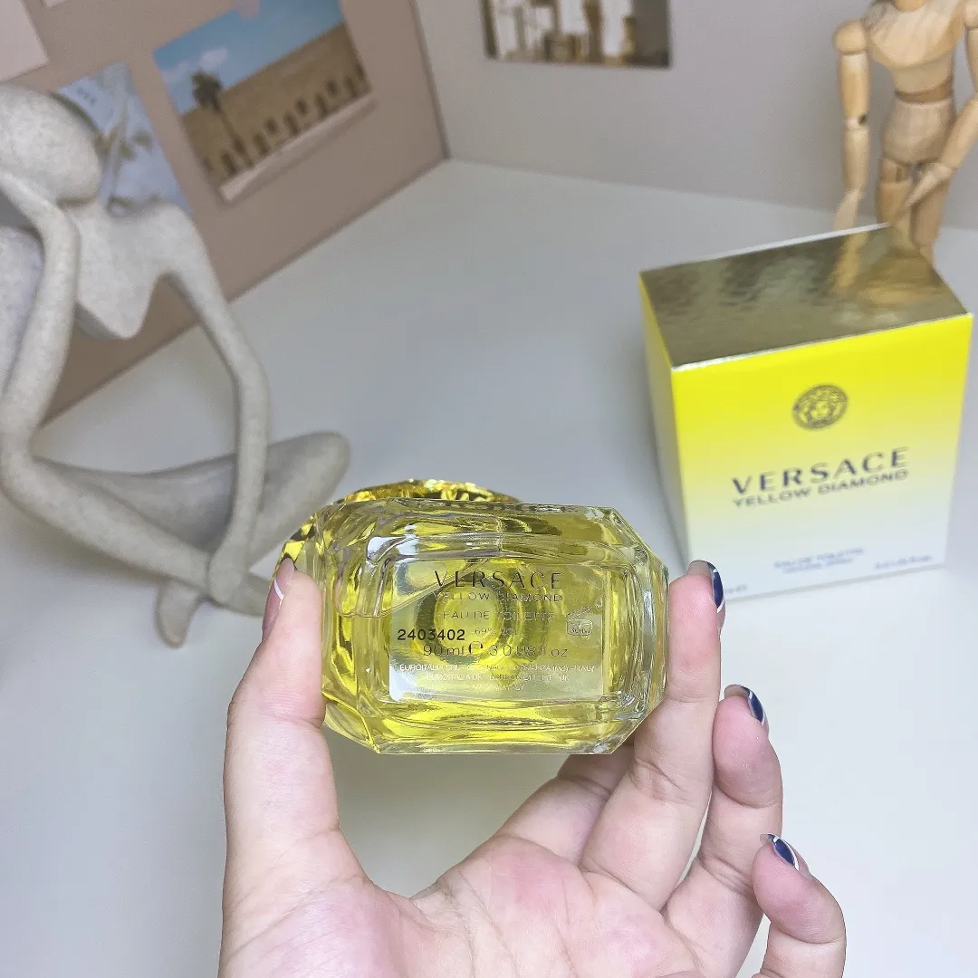 Versace New Packaging Phantom Gold Diamond (Yellow Crystal) 90ml Versace Yellow Diamond Versace New Packaging Phantom Gold Diamond (Yellow Crystal) 90ml Versace Yellow Diamond