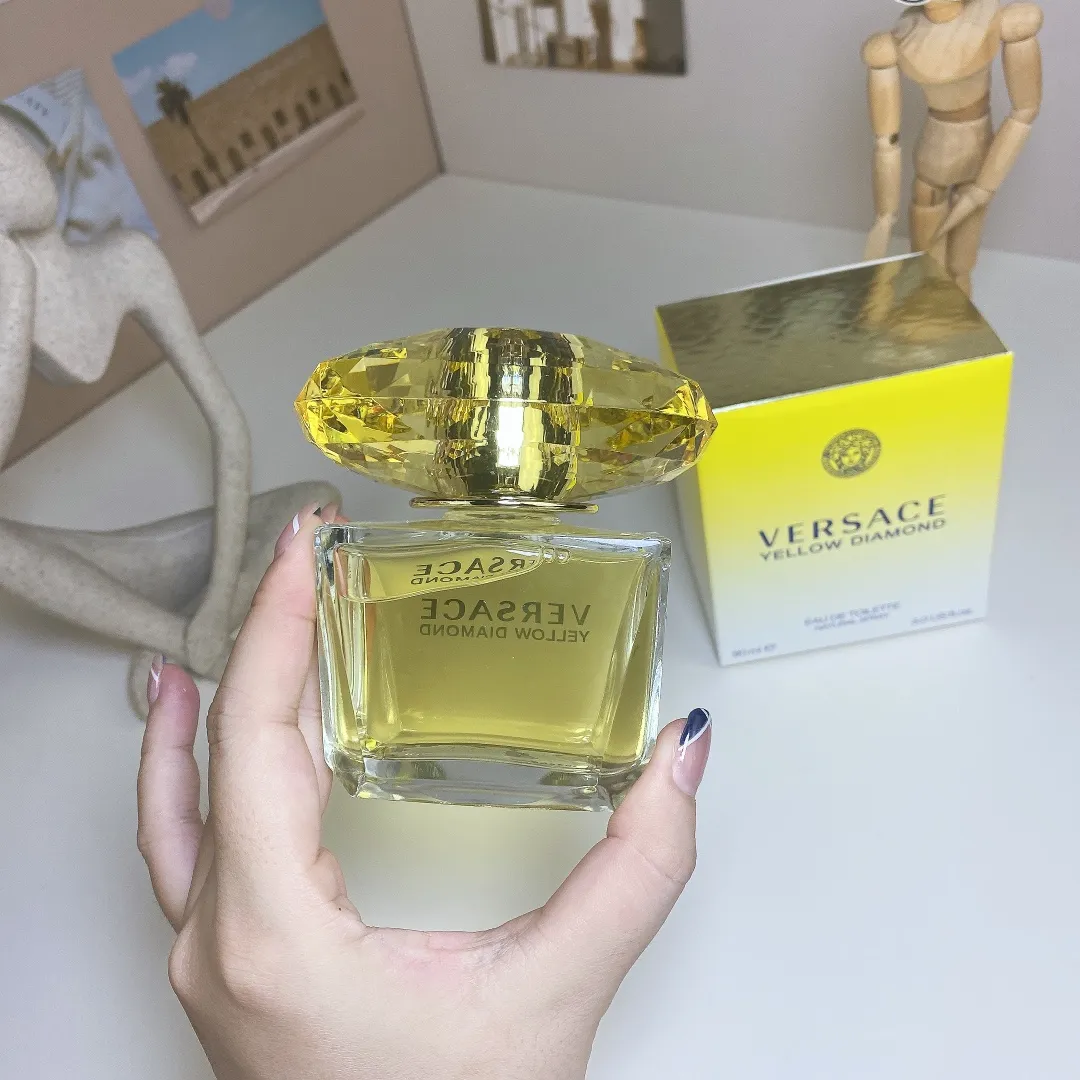 Versace New Packaging Phantom Gold Diamond (Yellow Crystal) 90ml Versace Yellow Diamond Versace New Packaging Phantom Gold Diamond (Yellow Crystal) 90ml Versace Yellow Diamond