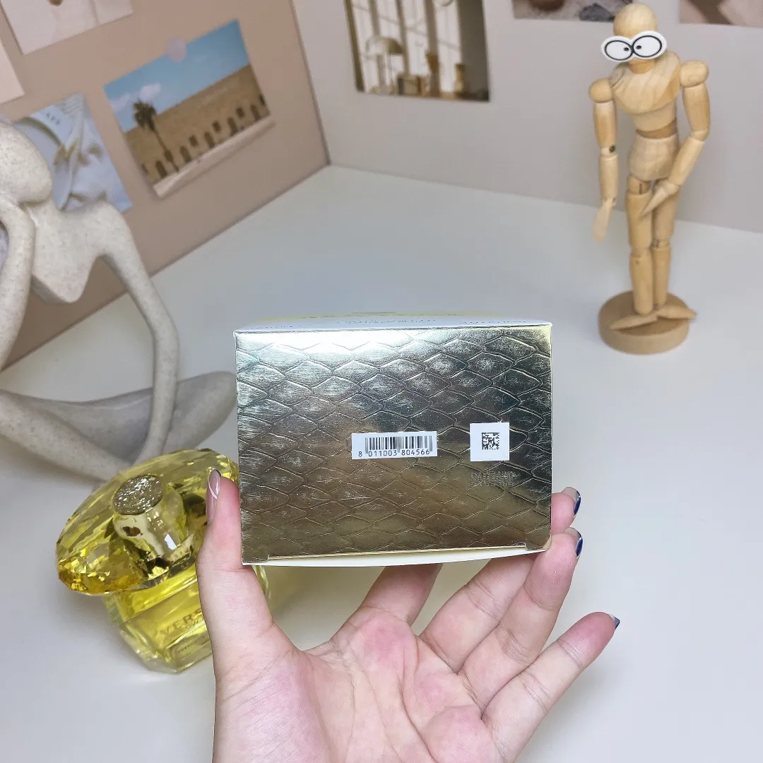 Versace New Packaging Phantom Gold Diamond (Yellow Crystal) 90ml Versace Yellow Diamond Versace New Packaging Phantom Gold Diamond (Yellow Crystal) 90ml Versace Yellow Diamond
