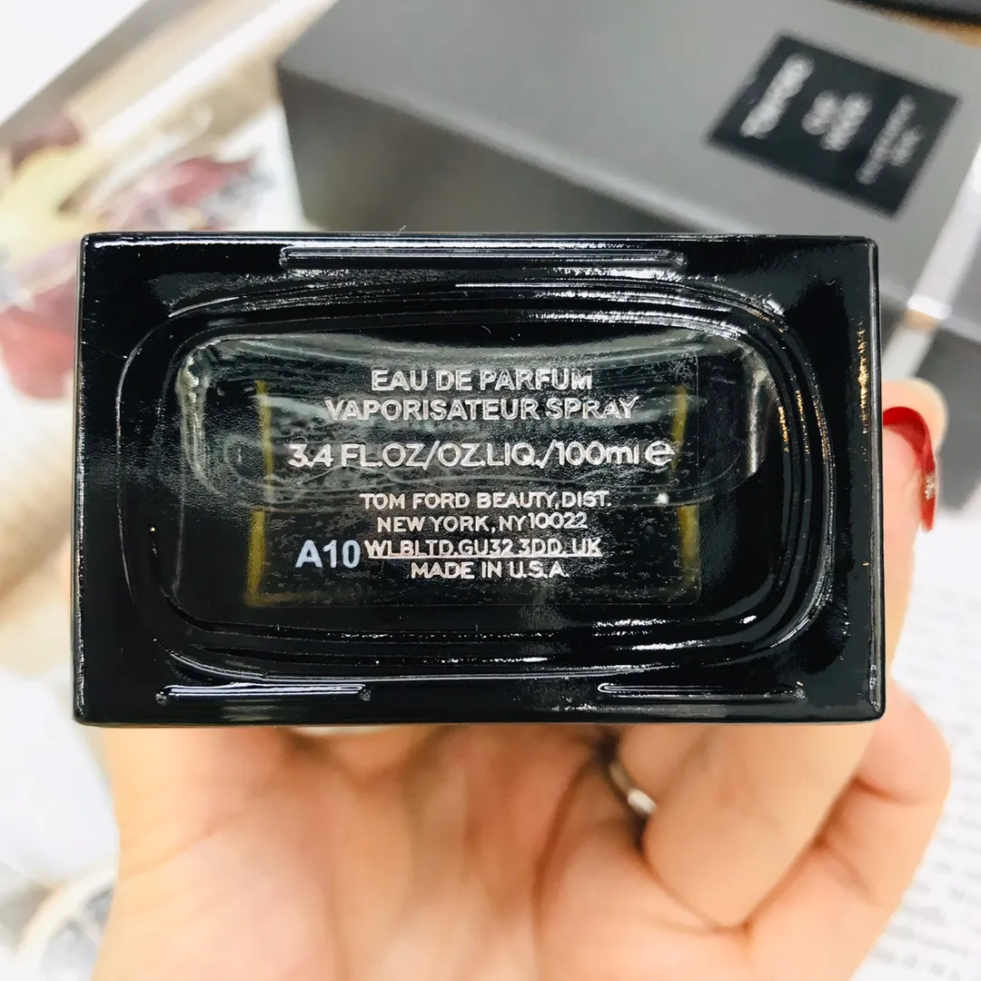 Tom Ford ebony agarwood OUDWOOD 100ml Tom Ford ebony agarwood OUDWOOD 100ml