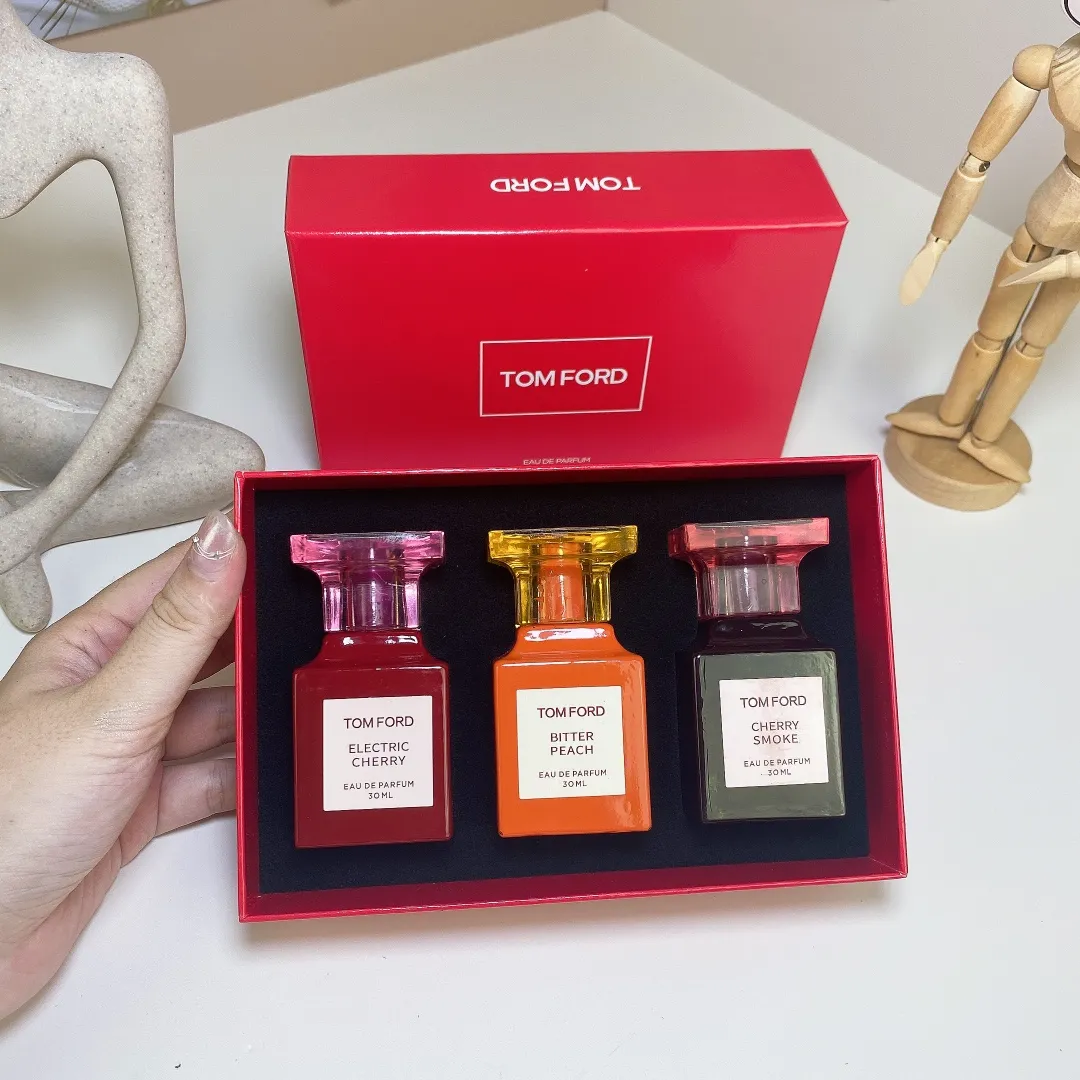 Tom Ford Red Box Sample Set Of 30ml * 3 Pieces, With Nozzle Tom Ford Red Box Sample Set Of 30ml * 3 Pieces, With Nozzle