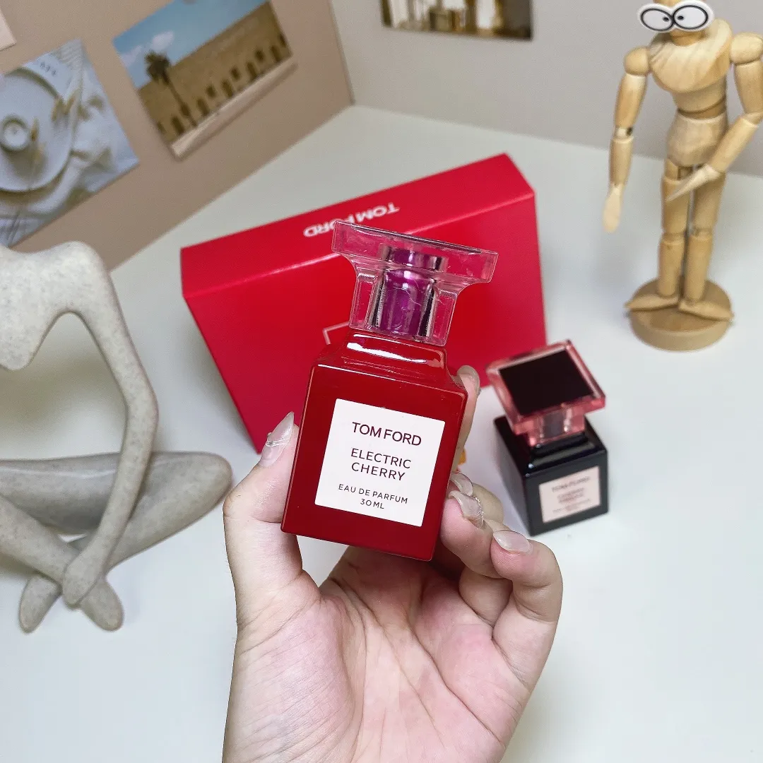 Tom Ford Red Box Sample Set Of 30ml * 3 Pieces, With Nozzle Tom Ford Red Box Sample Set Of 30ml * 3 Pieces, With Nozzle