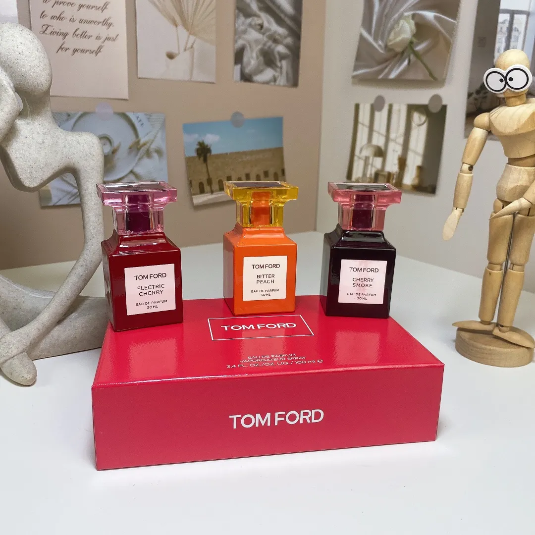 Tom Ford Red Box Sample Set Of 30ml * 3 Pieces, With Nozzle Tom Ford Red Box Sample Set Of 30ml * 3 Pieces, With Nozzle