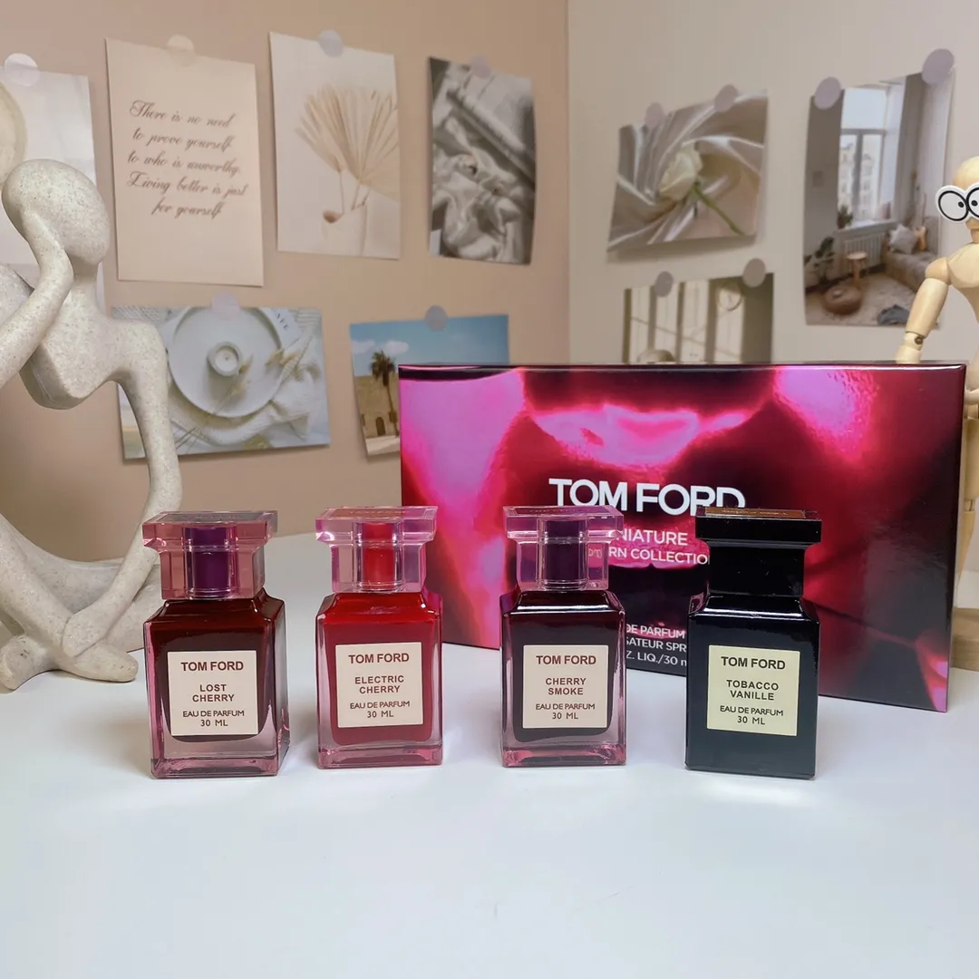 Tom Ford Cherry Sample Four Piece Set 30ml x 4 pieces, with nozzle Tom Ford Cherry Sample Four Piece Set 30ml x 4 pieces, with nozzle