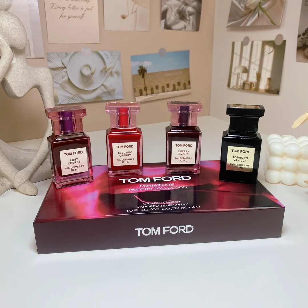 Tom Ford Cherry Sample Four Piece Set 30ml x 4 pieces, with nozzle Tom Ford Cherry Sample Four Piece Set 30ml x 4 pieces, with nozzle