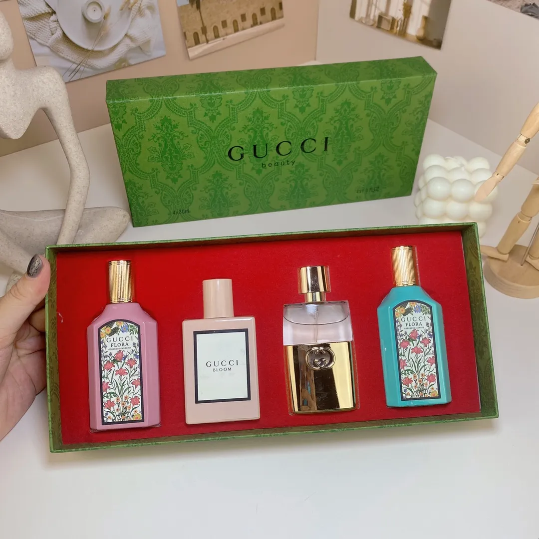 Gucci Green Box Sample Set Of 4 Pieces, 30ml X, With Nozzle Gucci Green Box Sample Set Of 4 Pieces, 30ml X, With Nozzle