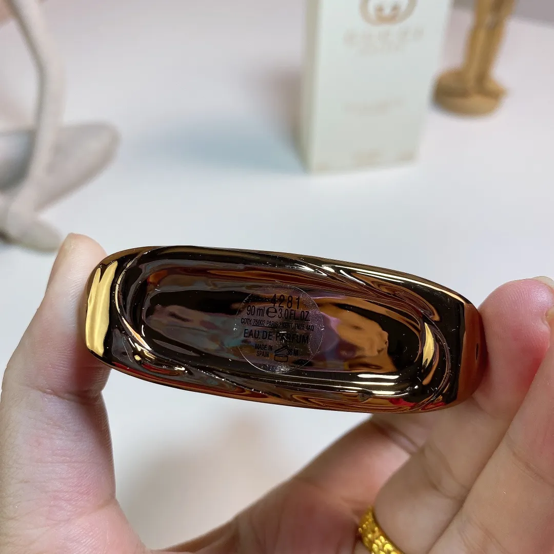 Gucci Guilty Eau de Parfum Intense Pour Femme 90ml Gucci Guilty Eau de Parfum Intense Pour Femme 90ml