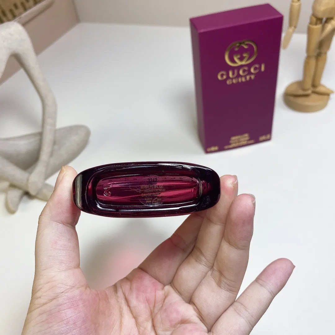 Gucci Guilty Absolute pour Femme 90ml Gucci Guilty Absolute pour Femme 90ml
