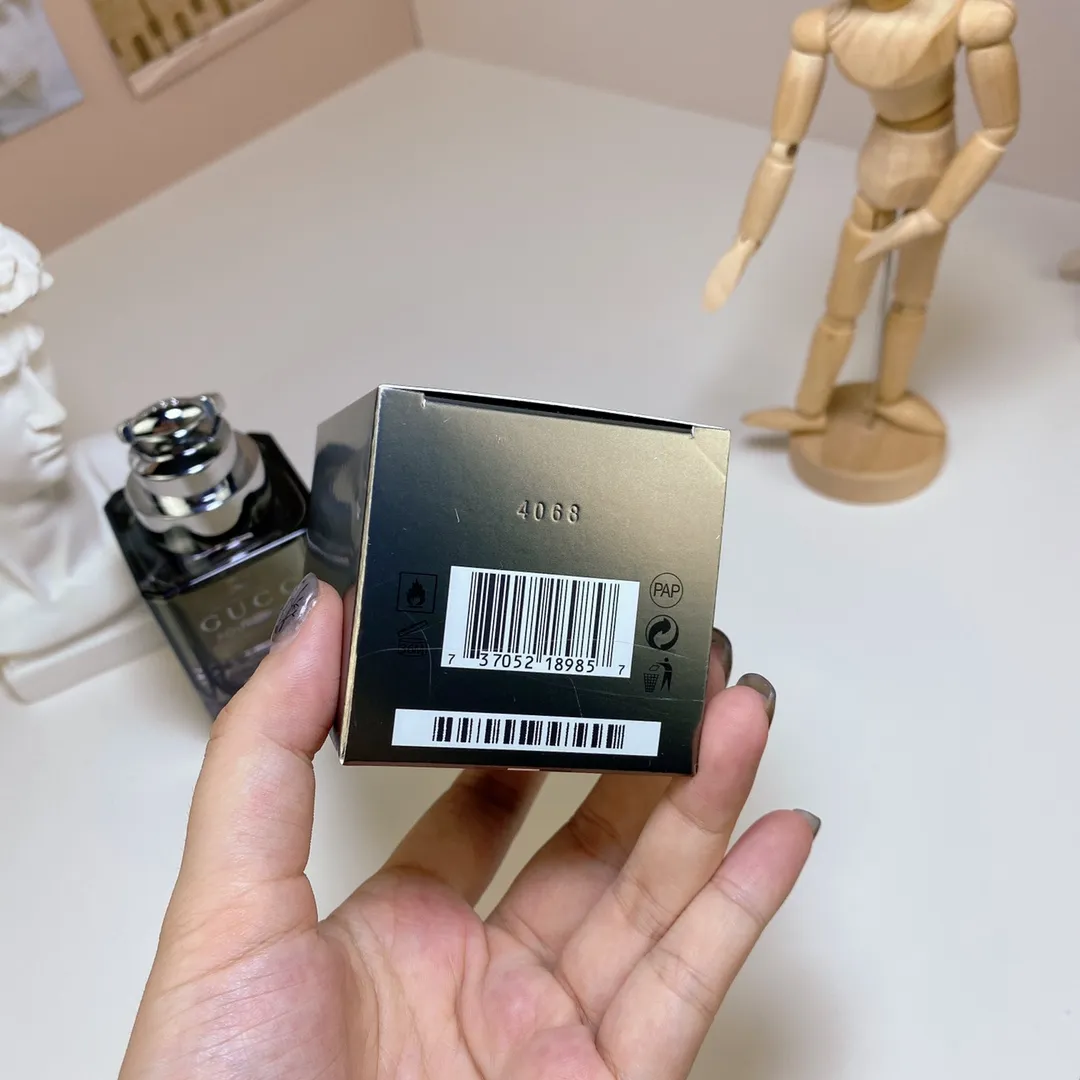 Gucci Classic Men's eau de toilette with the Same Name Fresh and Durable Wooden Fragrance Men's 90mI Gucci Classic Men's eau de toilette with the Same Name Fresh and Durable Wooden Fragrance Men's 90mI