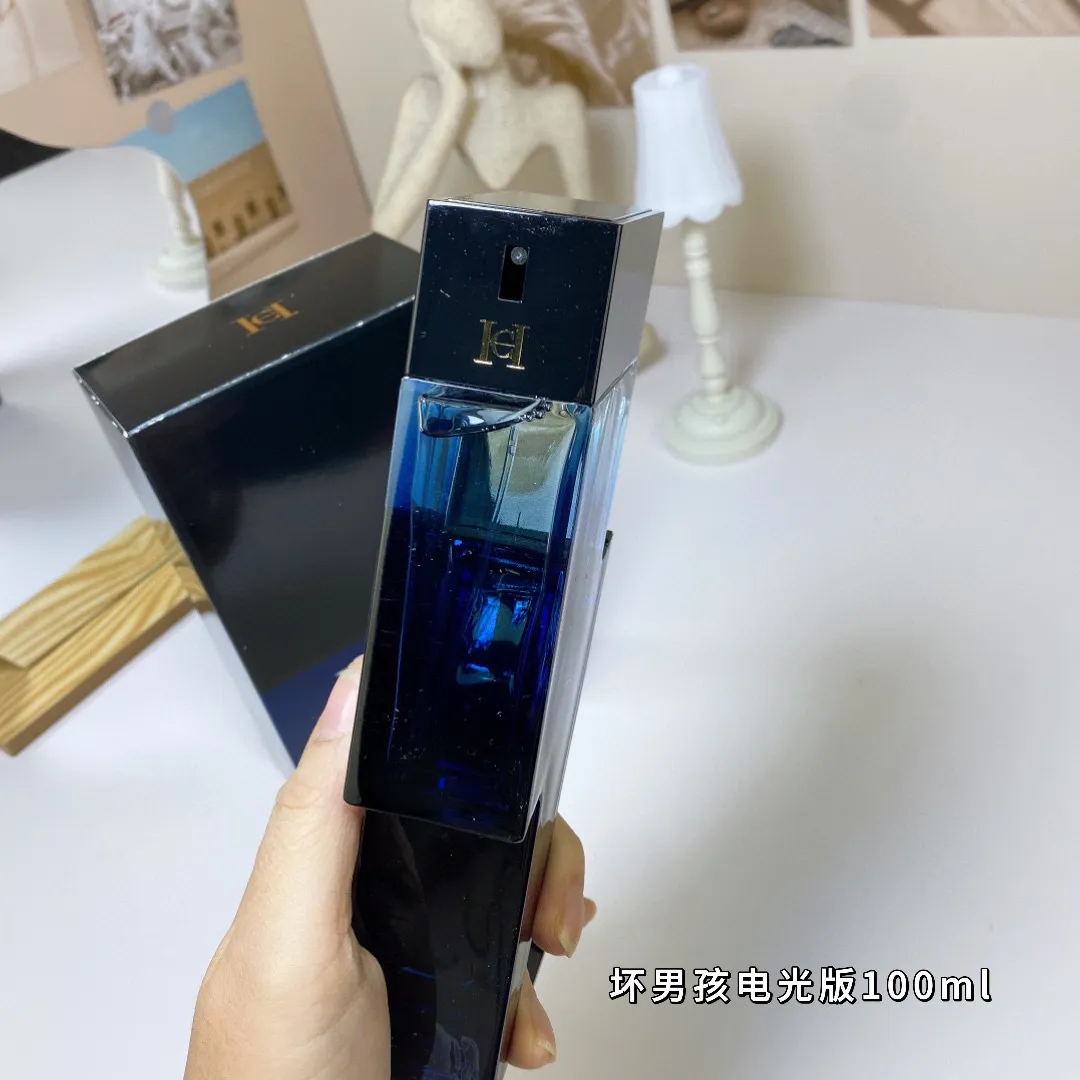 Carolina Herrera Bad Boy Cobalt Parfum Electri Electric Edition 100ml Carolina Herrera Bad Boy Cobalt Parfum Electri Electric Edition 100ml