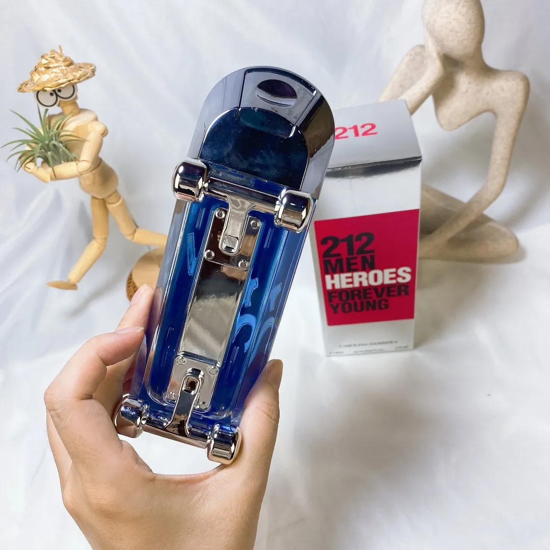 Carolina Herrera 212 En Heroes Forever Young 90ml Perfume Carolina Herrera 212 En Heroes Forever Young 90ml Perfume