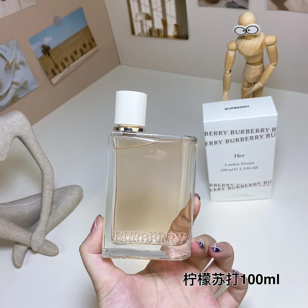 Burberry Flowers And Her Dreams London (lemon Soda) 100ml Burberry Flowers And Her Dreams London (lemon Soda) 100ml