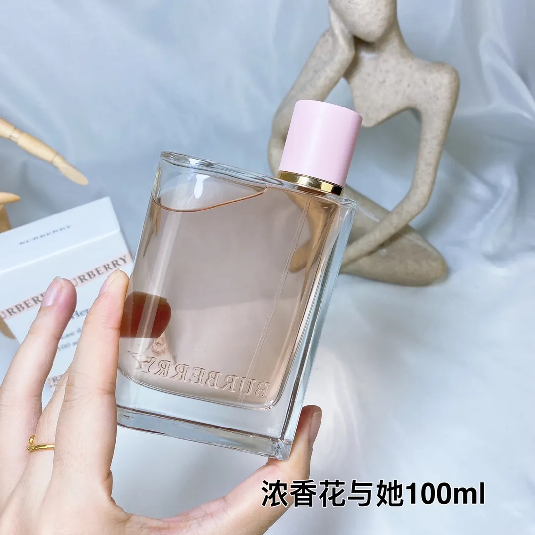 Burberry Flower And Her Fantasy Powder Concentrated perfume EDP Bajori 100ml Burberry Flower And Her Fantasy Powder Concentrated perfume EDP Bajori 100ml