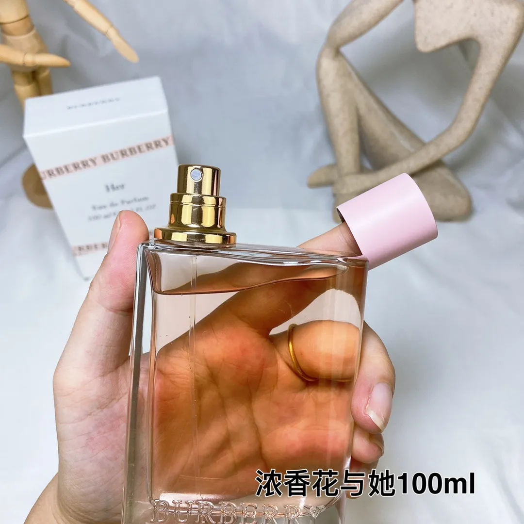 Burberry Flower And Her Fantasy Powder Concentrated perfume EDP Bajori 100ml Burberry Flower And Her Fantasy Powder Concentrated perfume EDP Bajori 100ml