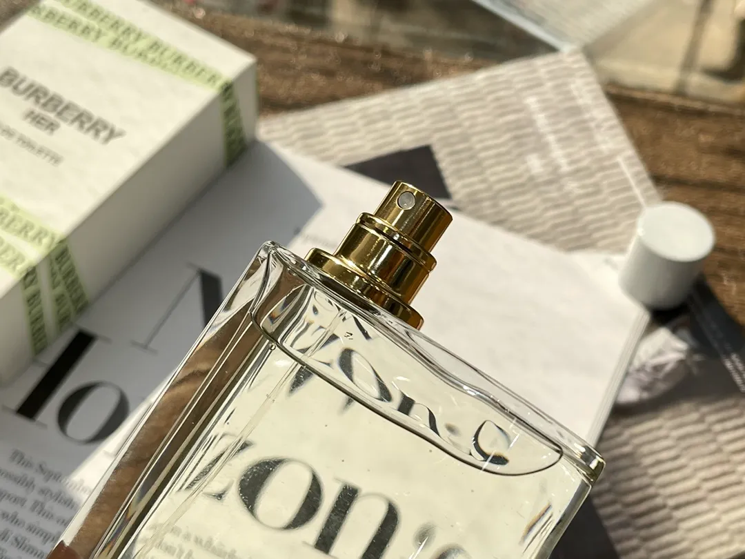 Burberry SNOW BLOSSOM 100ml Burberry SNOW BLOSSOM 100ml