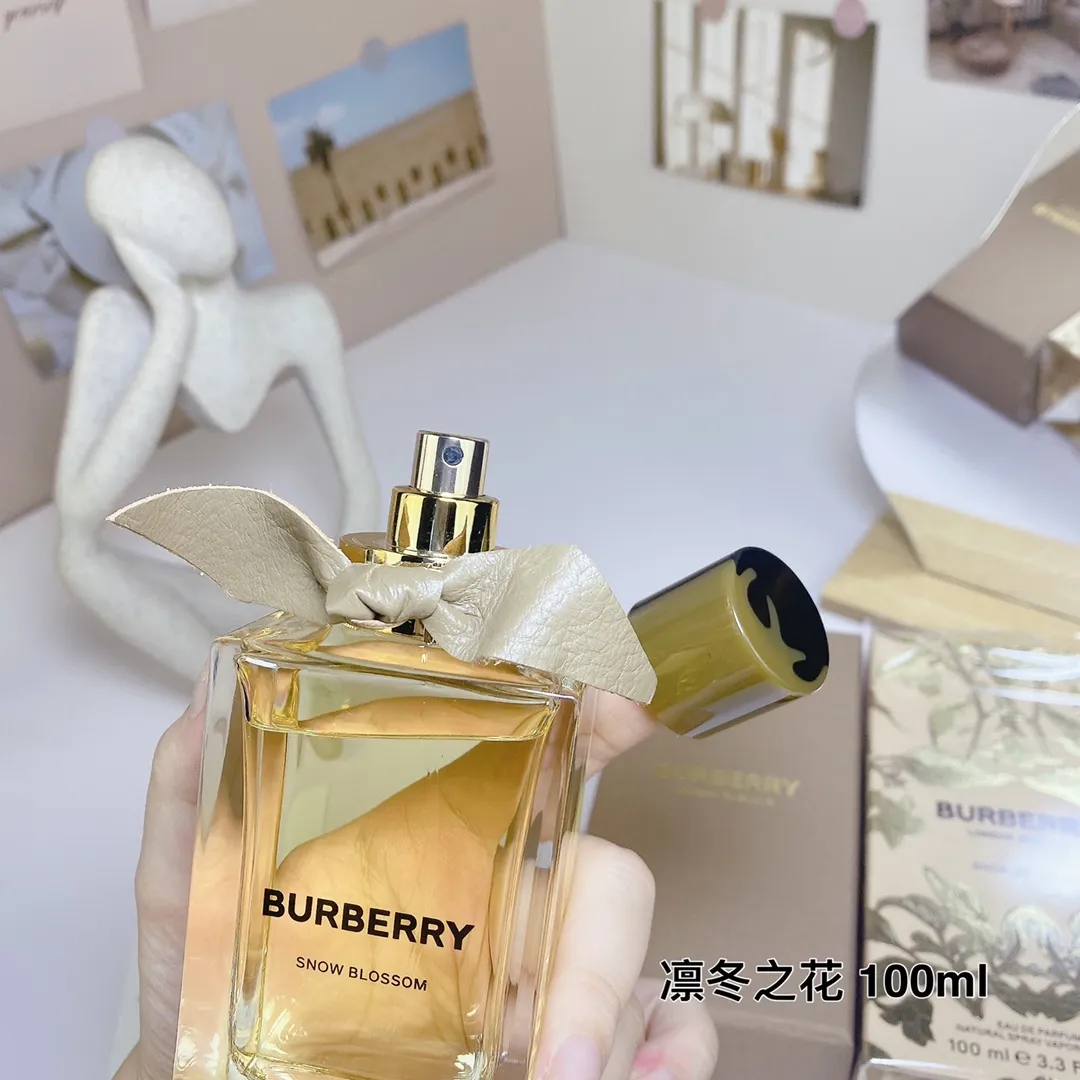Burberry SNOW BLOSSOM 100ml Burberry SNOW BLOSSOM 100ml