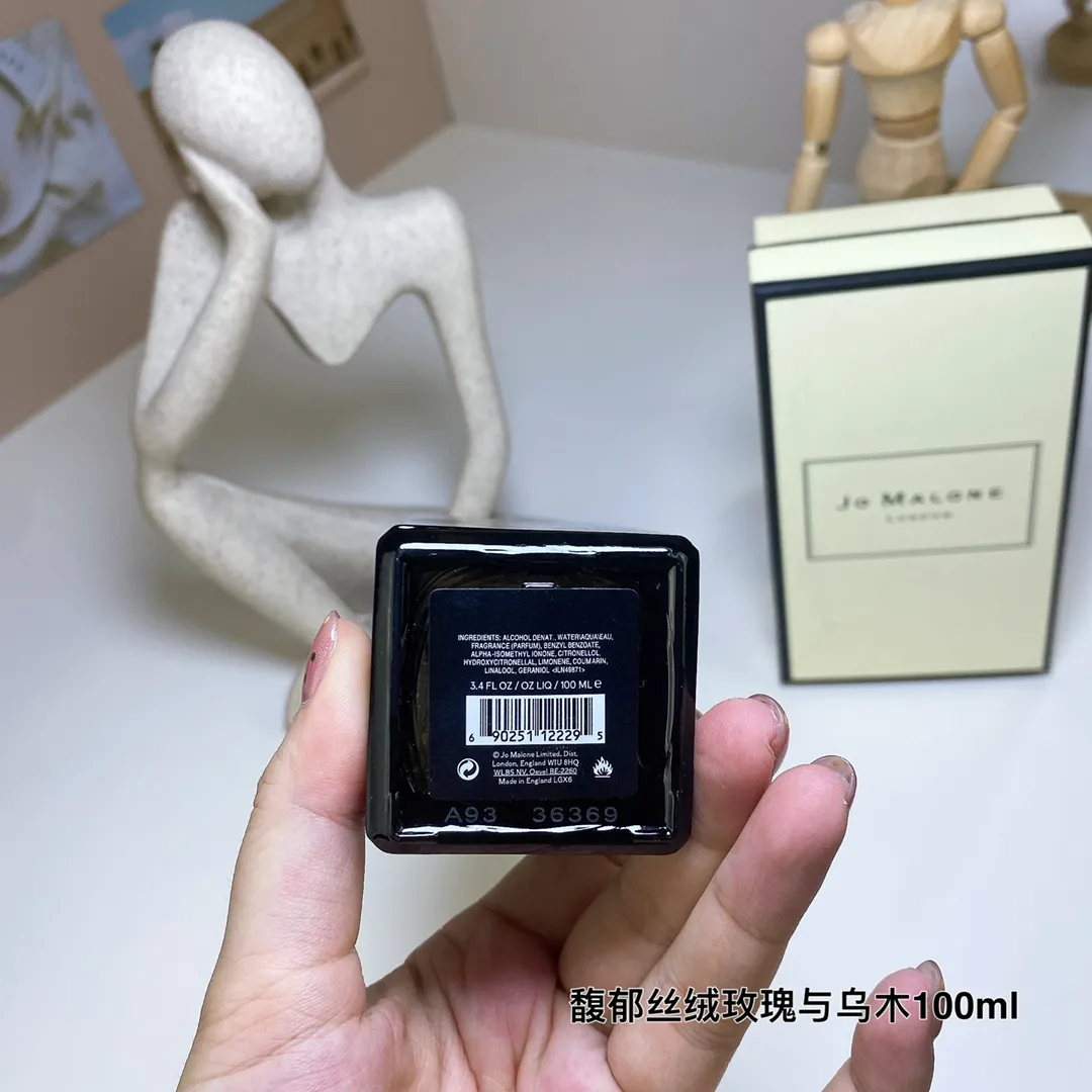 Jo Malone Velvet Rose Oud Cologne Intense 100ml Jo Malone Velvet Rose Oud Cologne Intense 100ml
