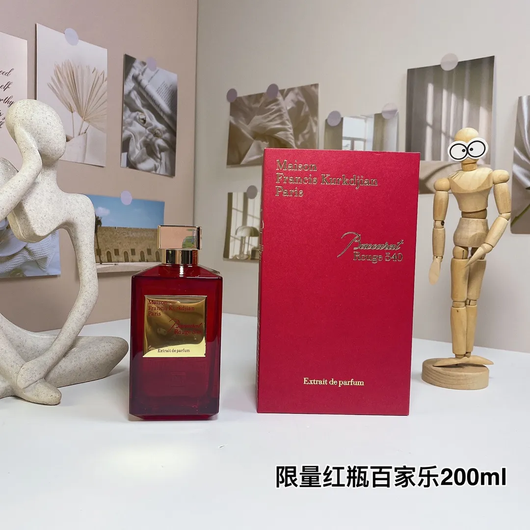 Maison Francis Kurkdjian Baccarat Rouge 540 Extrait Li 200ml Maison Francis Kurkdjian Baccarat Rouge 540 Extrait Li 200ml