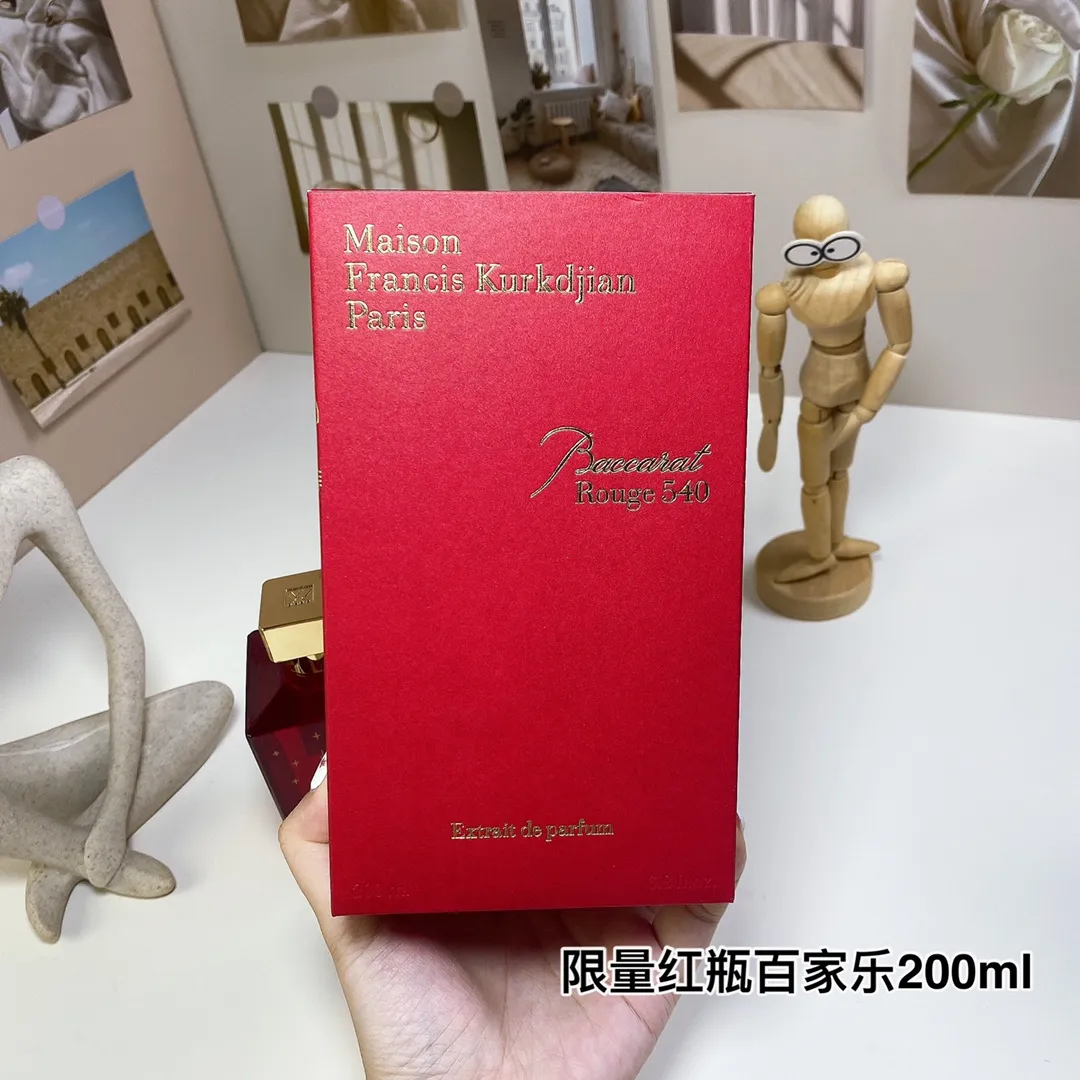 Maison Francis Kurkdjian Baccarat Rouge 540 Extrait Li 200ml Maison Francis Kurkdjian Baccarat Rouge 540 Extrait Li 200ml