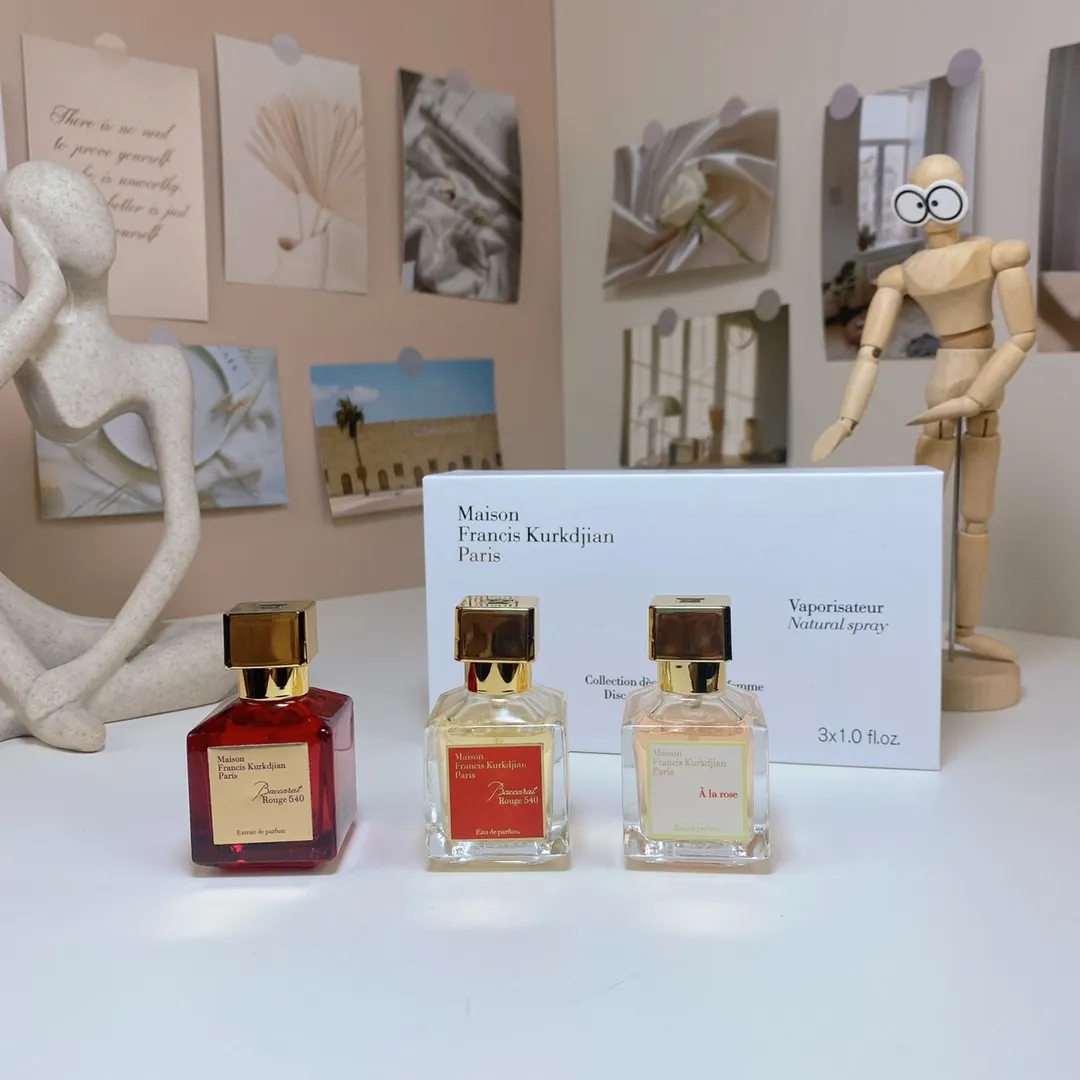 Maison Francis Kurkdjian Baccarat Sample Set Of 3 Pieces, 30ml X, With Nozzle Maison Francis Kurkdjian Baccarat Sample Set Of 3 Pieces, 30ml X, With Nozzle